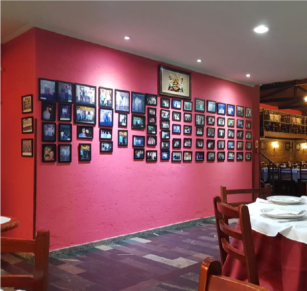 Decoração rústica da Pizzaria Dei Cugini